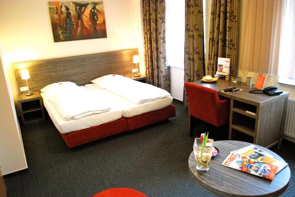 Hotel Dietrichsdorfer Hof Kiel Rom bilde