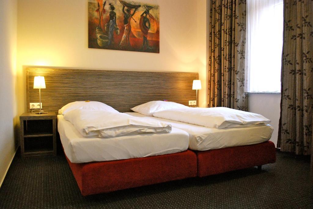 Hotel Dietrichsdorfer Hof Kiel Rom bilde