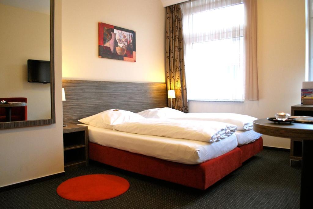 Hotel Dietrichsdorfer Hof Kiel Rom bilde